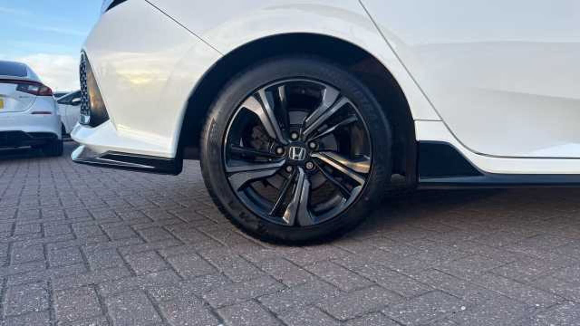 Honda Civic 1.5 VTEC Turbo Sport 5dr Petrol Hatchback 