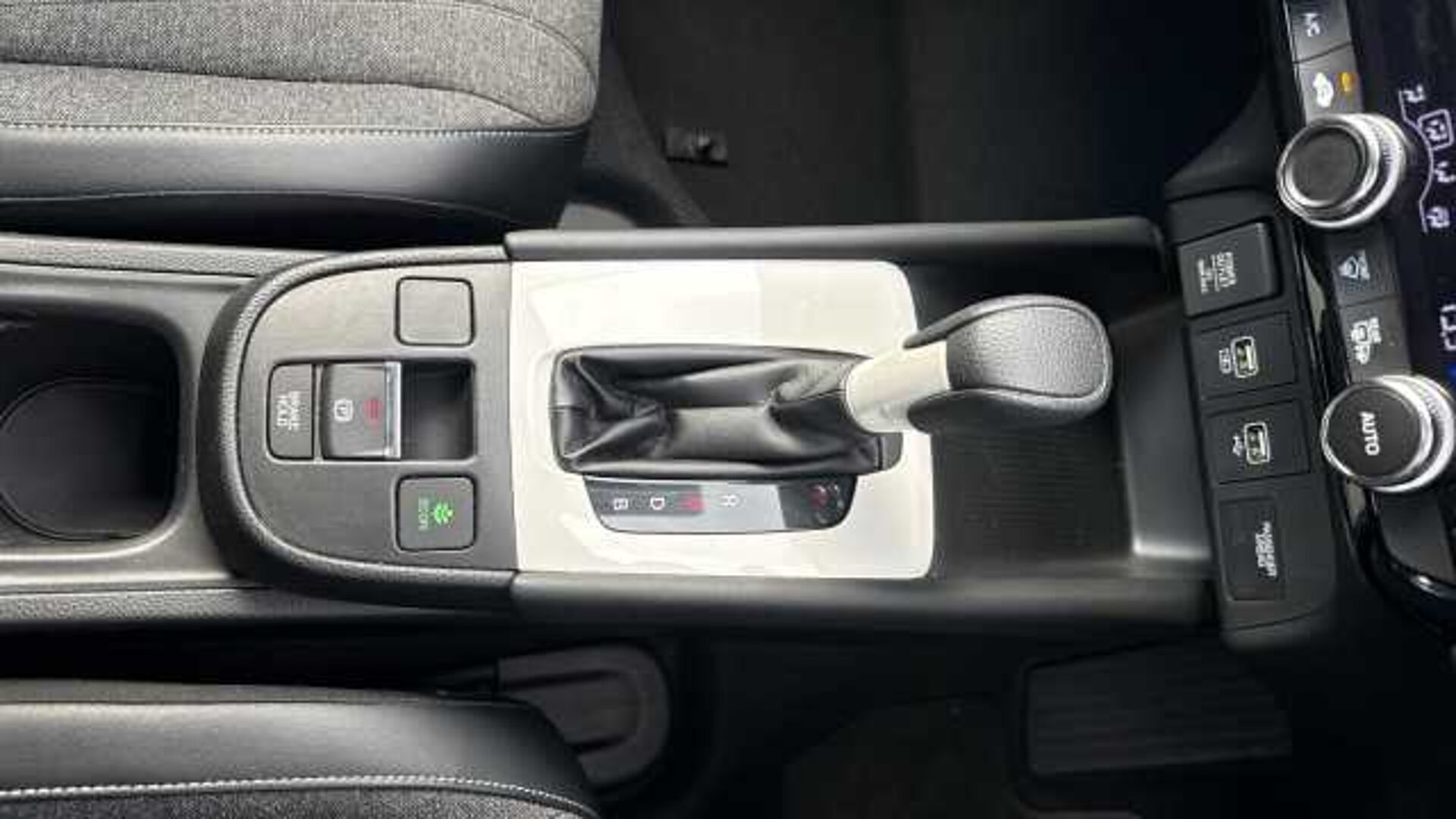 Honda Jazz e:HEV 1.5 i-MMD Hybrid SR 5dr eCVT Hybrid Hatchback 