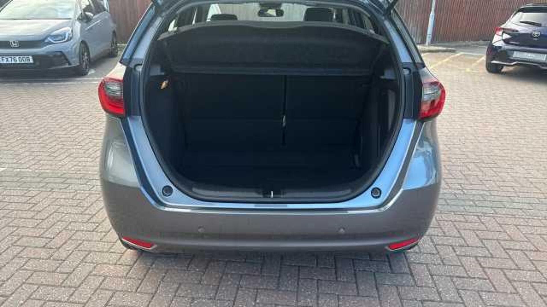 Honda Jazz 1.5 i-MMD Hybrid SR 5dr eCVT Hybrid Hatchback 