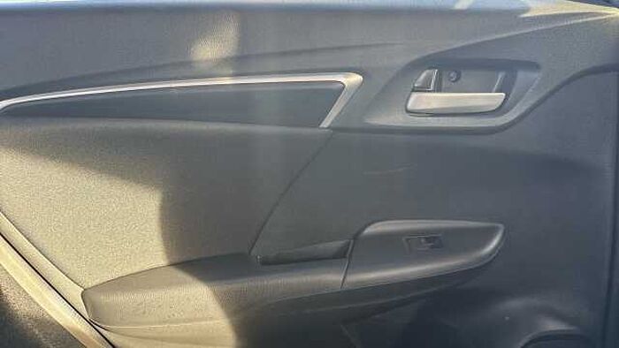 Honda Jazz 1.3 i-VTEC SE Navi 5dr Petrol Hatchback 