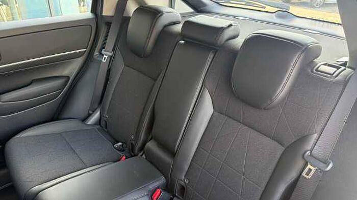 Honda HR-V Hybrid 1.5 eHEV Advance 5dr CVT Hybrid Hatchback 
