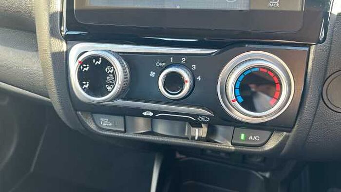 Honda Jazz 1.3 i-VTEC SE Navi 5dr CVT Petrol Hatchback 
